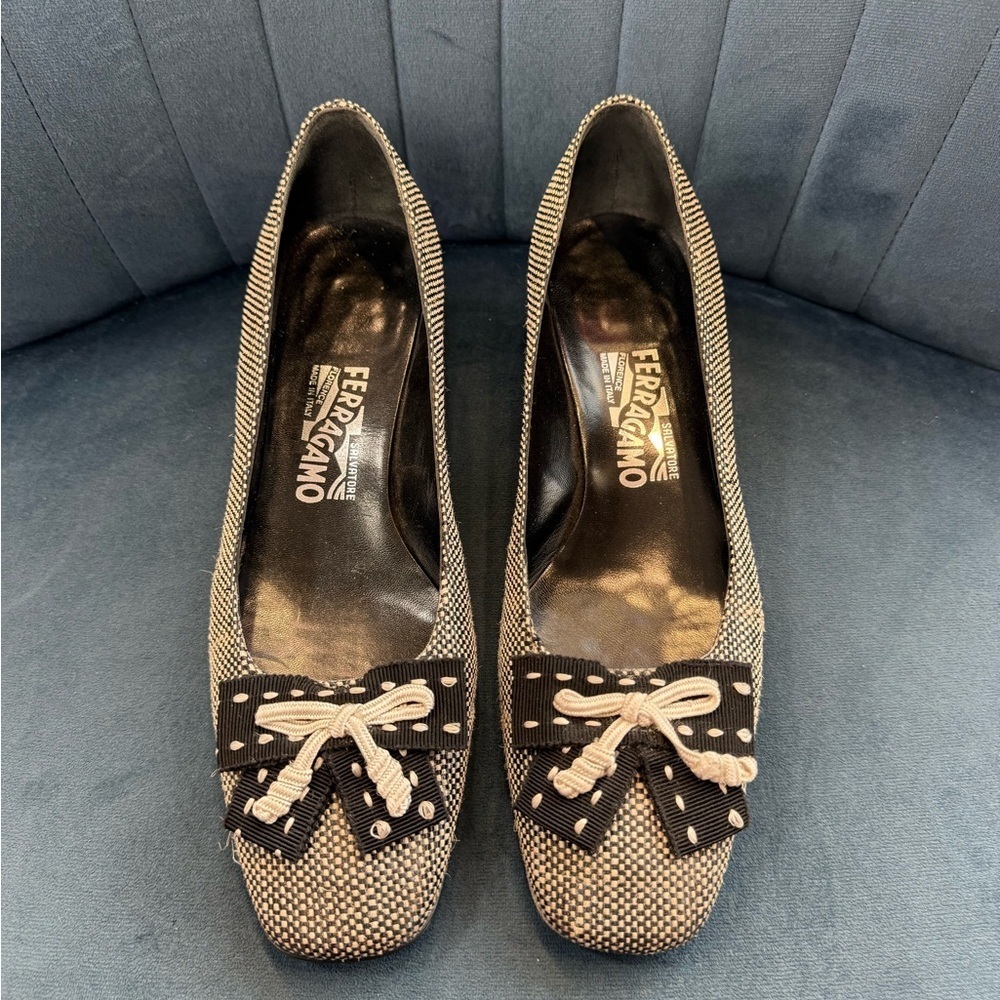 Salvatore Ferragamo Vintage Woven Bow Flats – Size 9B